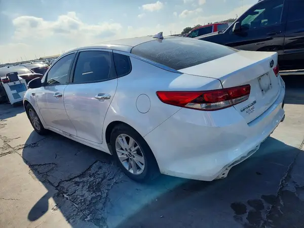 KNAGT4L38G5075798 2016 KIA OPTIMA - Image 2