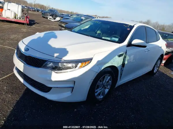 KNAGT4L38G5076689 2016 KIA OPTIMA - Image 2