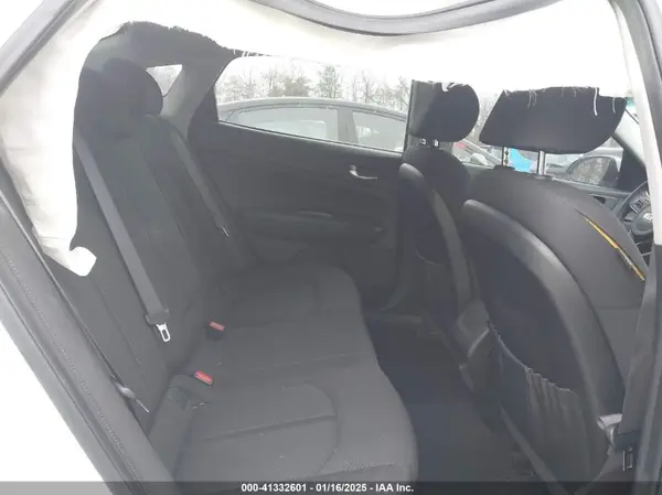 KNAGT4L38G5076689 2016 KIA OPTIMA - Image 8