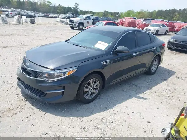 KNAGT4L38G5077681 2016 KIA OPTIMA - Image 2