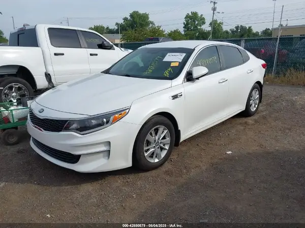 KNAGT4L38G5088647 2016 KIA OPTIMA - Image 2