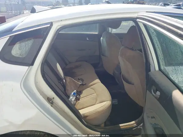 KNAGT4L38G5093461 2016 KIA OPTIMA - Image 8