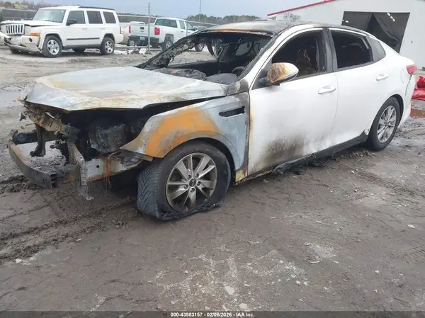 KNAGT4L38G5098840 2016 KIA OPTIMA - Image 2