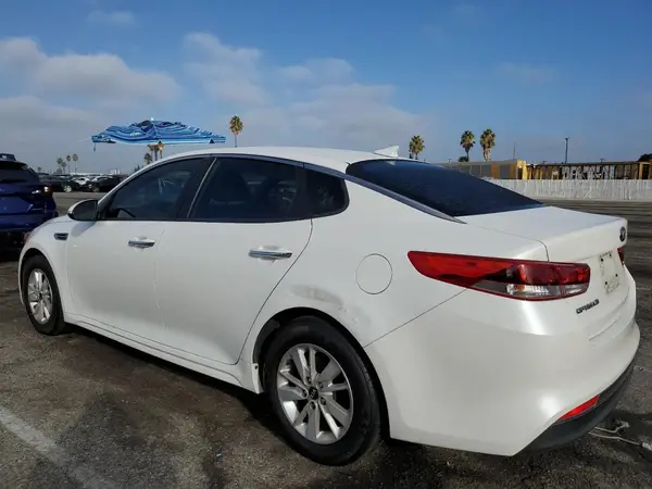 KNAGT4L38G5101297 2016 KIA OPTIMA - Image 2