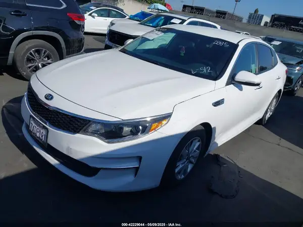 KNAGT4L38G5102885 2016 KIA OPTIMA - Image 2