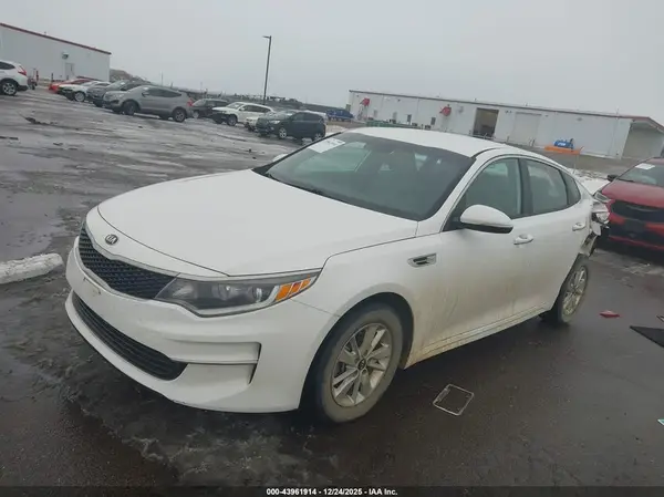 KNAGT4L38G5102949 2016 KIA OPTIMA - Image 2