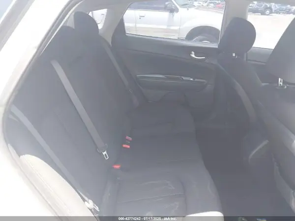 KNAGT4L38G5103244 2016 KIA OPTIMA - Image 8
