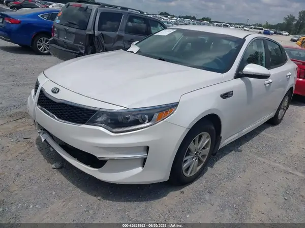 KNAGT4L38G5107181 2016 KIA OPTIMA - Image 2