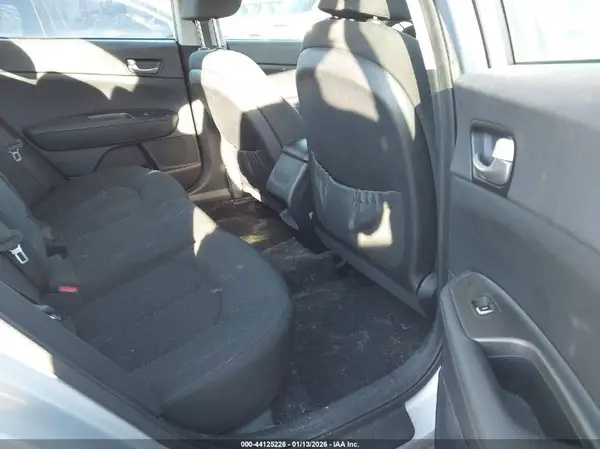 KNAGT4L38G5110873 2016 KIA OPTIMA - Image 8