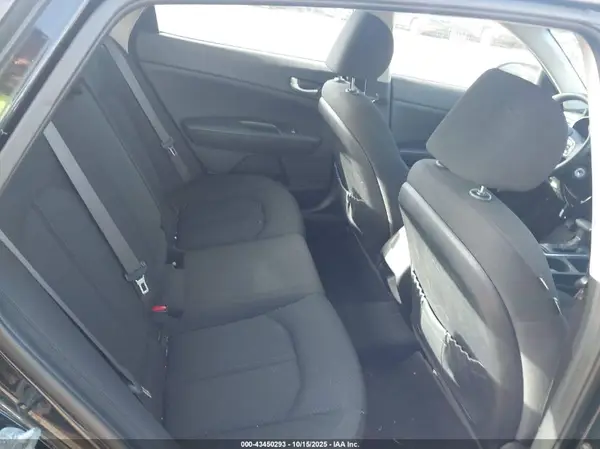 KNAGT4L38G5120027 2016 KIA OPTIMA - Image 8