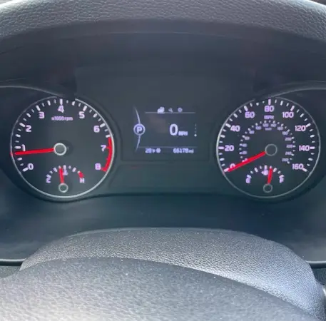 KNAGT4L38H5146578 2017 KIA OPTIMA - Image 8