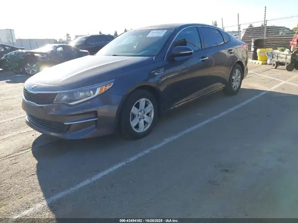KNAGT4L38H5157483 2017 KIA OPTIMA - Image 2