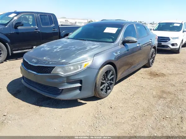KNAGT4L38H5172680 2017 KIA OPTIMA - Image 2