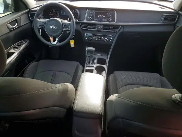 KNAGT4L38H5179161 2017 KIA OPTIMA - Image 8