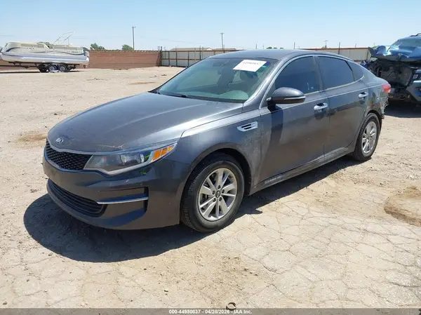 KNAGT4L38J5222077 2018 KIA OPTIMA - Image 2