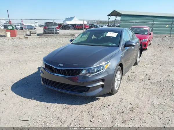 KNAGT4L38J5235847 2018 KIA OPTIMA - Image 2
