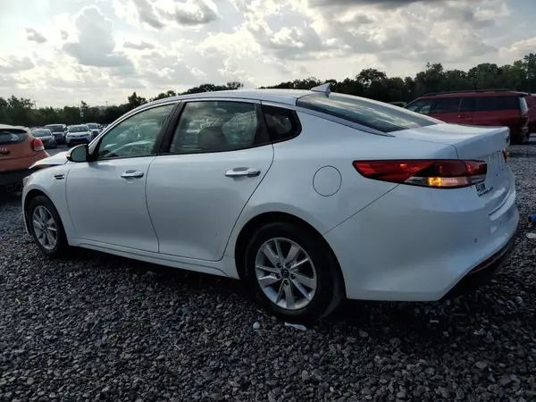 KNAGT4L38J5235945 2018 KIA OPTIMA - Image 2