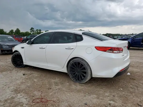 KNAGT4L39G5070402 2016 KIA OPTIMA - Image 2