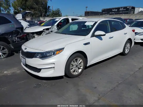 KNAGT4L39G5070884 2016 KIA OPTIMA - Image 2