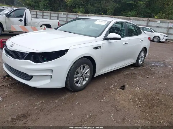 KNAGT4L39G5071405 2016 KIA OPTIMA - Image 2