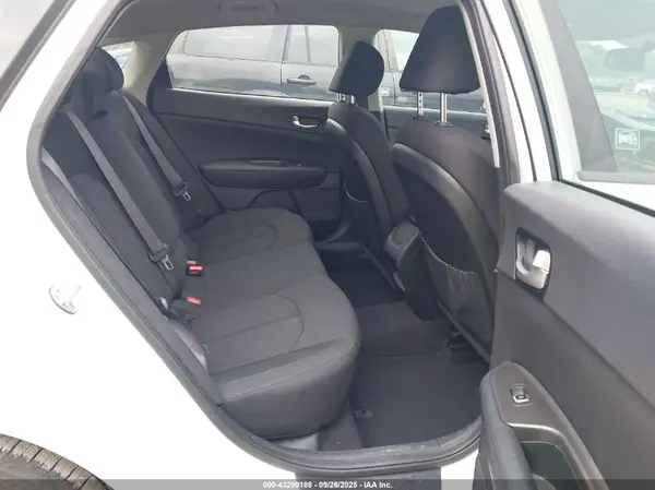 KNAGT4L39G5071405 2016 KIA OPTIMA - Image 8
