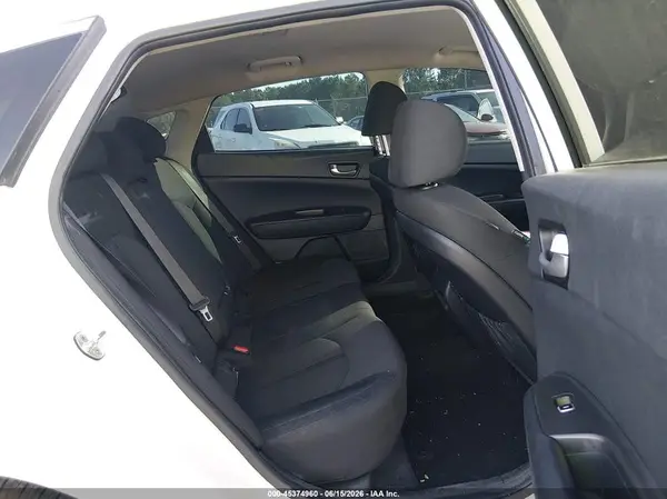 KNAGT4L39G5073199 2016 KIA OPTIMA - Image 8