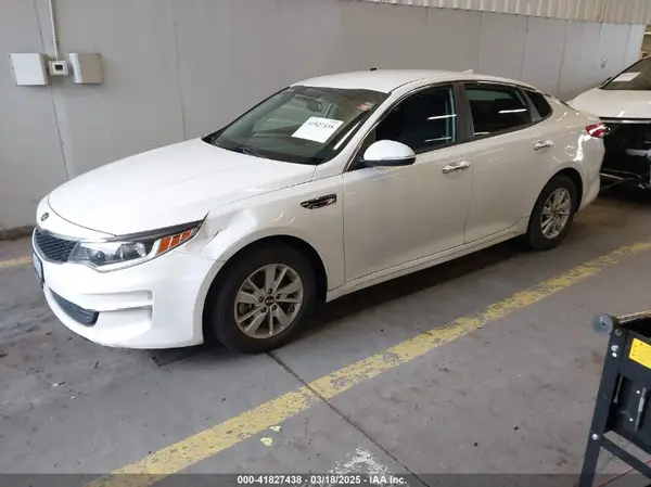 KNAGT4L39G5074319 2016 KIA OPTIMA - Image 2