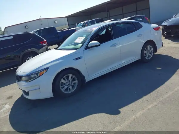 KNAGT4L39G5086048 2016 KIA OPTIMA - Image 2