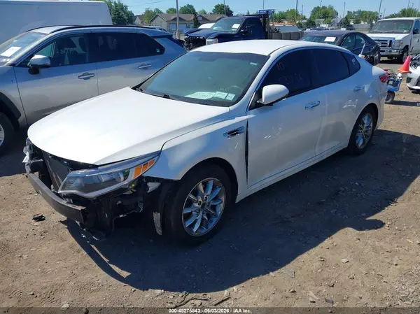 KNAGT4L39G5086325 2016 KIA OPTIMA - Image 2