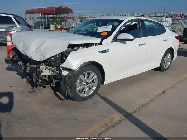 KNAGT4L39G5087149 2016 KIA OPTIMA - Image 2