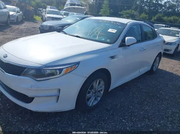 KNAGT4L39G5088074 2016 KIA OPTIMA - Image 2