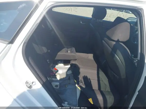 KNAGT4L39G5088074 2016 KIA OPTIMA - Image 8