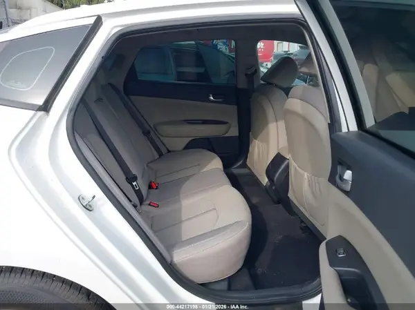 KNAGT4L39G5094635 2016 KIA OPTIMA - Image 8