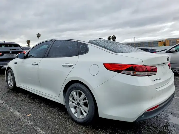 KNAGT4L39G5101048 2016 KIA OPTIMA - Image 2
