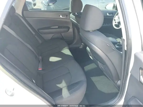 KNAGT4L39G5101146 2016 KIA OPTIMA - Image 8