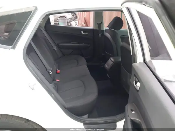 KNAGT4L39G5103544 2016 KIA OPTIMA - Image 8