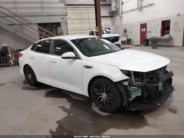 KNAGT4L39G5105018 2016 KIA OPTIMA - Image 1