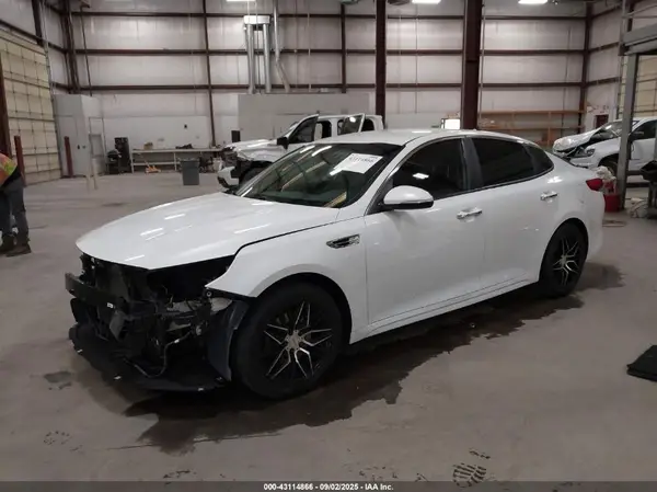 KNAGT4L39G5105018 2016 KIA OPTIMA - Image 2