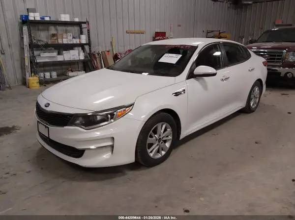 KNAGT4L39G5106105 2016 KIA OPTIMA - Image 2