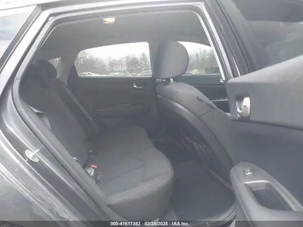 KNAGT4L39G5107609 2016 KIA OPTIMA - Image 8
