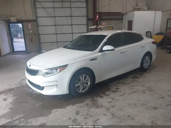 KNAGT4L39G5116133 2016 KIA OPTIMA - Image 2