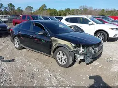 KNAGT4L39H5147481 2017 KIA OPTIMA