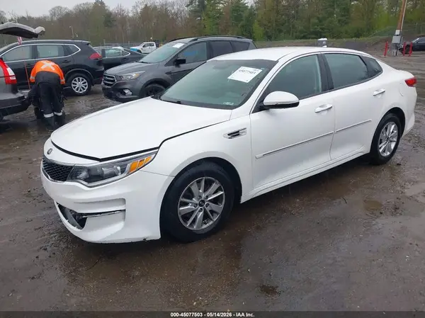 KNAGT4L39H5147772 2017 KIA OPTIMA - Image 2
