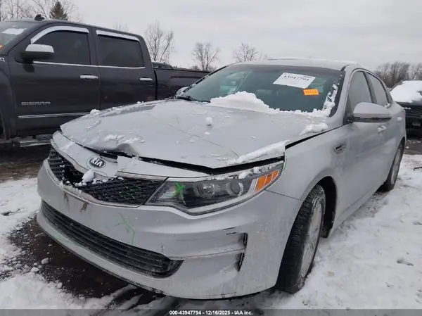 KNAGT4L39H5156133 2017 KIA OPTIMA - Image 2