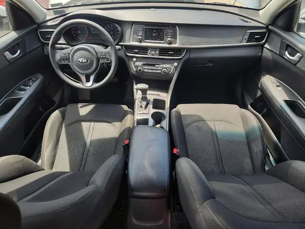 KNAGT4L39H5176396 2017 KIA OPTIMA - Image 8