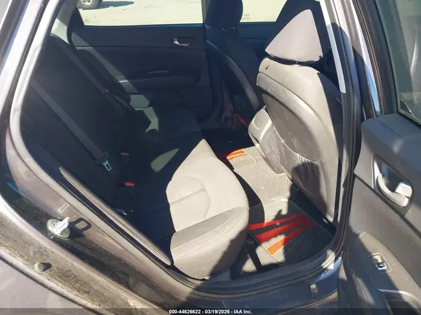 KNAGT4L39H5179198 2017 KIA OPTIMA - Image 8
