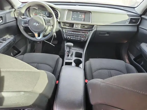 KNAGT4L39J5213565 2018 KIA OPTIMA - Image 8