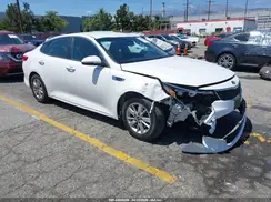 KNAGT4L39J5216109 2018 KIA OPTIMA