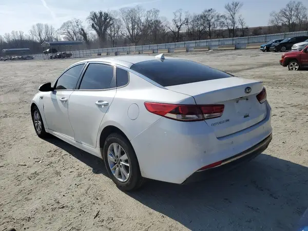 KNAGT4L39J5216370 2018 KIA OPTIMA - Image 2