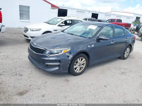 KNAGT4L39J5219561 2018 KIA OPTIMA - Image 2